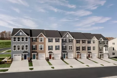 1858 Bergerac Ct, Newark, DE 19702