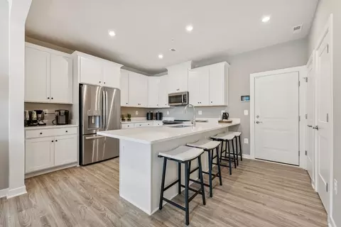 202 Park Central Ter # A, Manassas Park, VA 20111