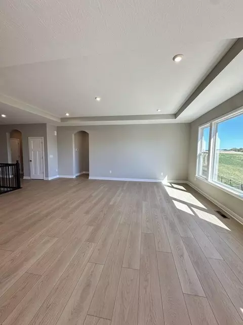 Living - 3958 Circollo Dr, Covington, KY 41017 photo 1 of 8