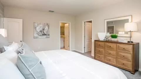 Bedroom - 14055 Spring Hill Dr, Spring Hill, FL 34609 photo 2 of 6