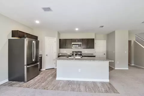 Kitchen - 5512 Taverna Loop, Winter Haven, FL 33884 photo 4 of 6