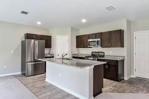 Kitchen - 5512 Taverna Loop, Winter Haven, FL 33884 photo 3 of 6