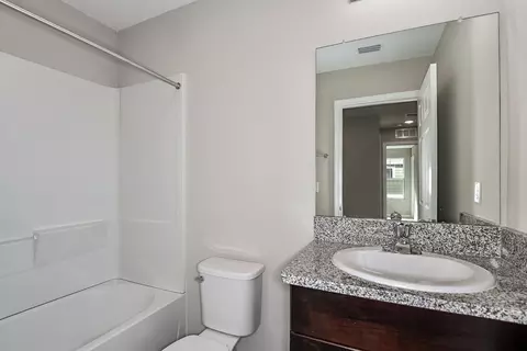 Bath - 5512 Taverna Loop, Winter Haven, FL 33884 photo 1 of 3