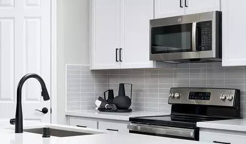 Kitchen - 9000 Glen Lakes Blvd, Spring Hill, FL 34613 photo 3 of 5