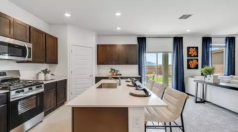 Kitchen - 17438 S Hayward Pl, Vail, AZ 85641 photo 6 of 6