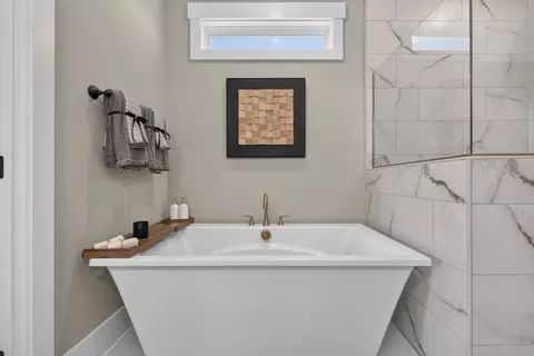 Bath - 175 Evergreen Mill Ln, Madison, AL 35756 photo 12 of 17