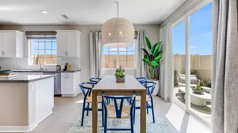 Dining - 1250 Thunderbolt Ln, Rialto, CA 92376 photo 2 of 2