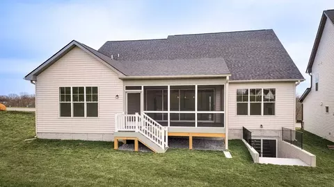 Exterior - 8774 Rosehaven Ln, Frederick, MD 21701 photo 5 of 20
