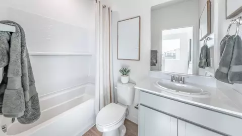 Bath - 832 Centerville St, Carson City, NV 89701 photo 2 of 6