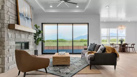 Living - 718 N 1600 E, Salem, UT 84653 photo 2 of 5