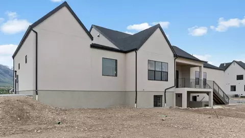 Exterior - 718 N 1600 E, Salem, UT 84653 photo 13 of 16