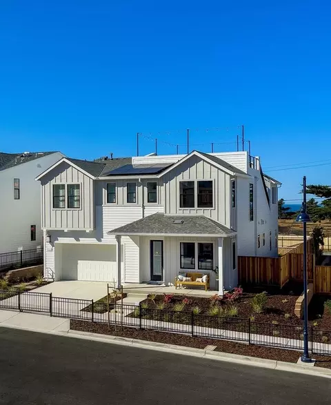 Exterior - 98 8th St, Marina, CA 93933 photo 4 of 6