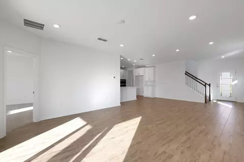 Living - 48 Buffalo Ct, Saint Augustine, FL 32092 photo 1 of 7
