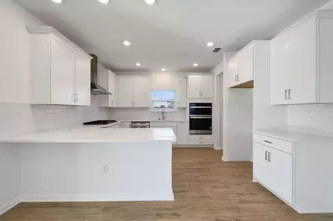 Kitchen - 48 Buffalo Ct, Saint Augustine, FL 32092 photo 3 of 8