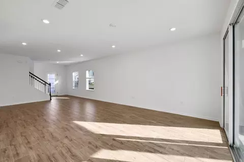 Living - 48 Buffalo Ct, Saint Augustine, FL 32092 photo 6 of 7