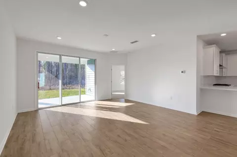 Living - 48 Buffalo Ct, Saint Augustine, FL 32092 photo 2 of 7