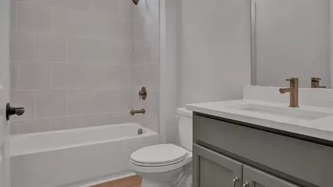 Bath - 3023 Lake Como Dr, Monroe, NC 28110 photo 3 of 6