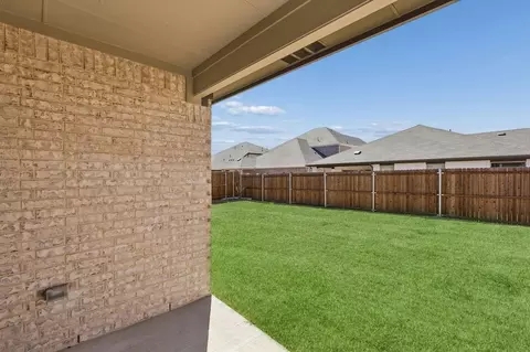 Exterior - 804 Rockcloud Dr, Haslet, TX 76052 photo 4 of 7