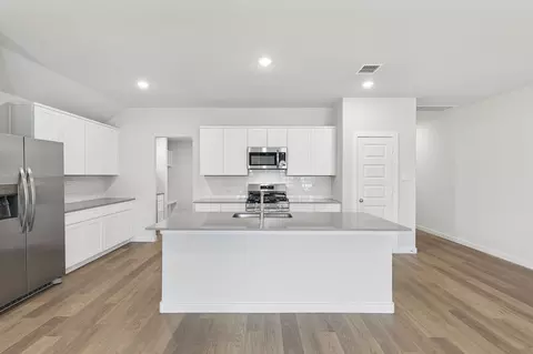 Kitchen - 804 Rockcloud Dr, Haslet, TX 76052 photo 1 of 7