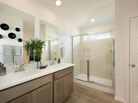 Bath - 13314 Rindle Reach Dr, Buda, TX 78610 photo 2 of 2