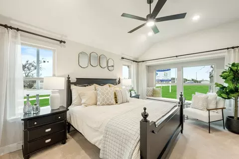Bedroom - 112 Sweetwater Dr, Commerce, TX 75428 photo 3 of 10