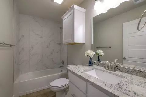 Bath - 25490 84th St, Lenexa, KS 66227 photo 4 of 4