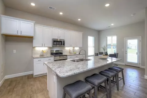 Kitchen - 25490 84th St, Lenexa, KS 66227 photo 4 of 7