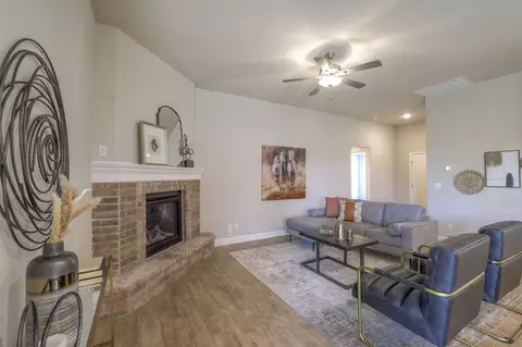Living - 25490 84th St, Lenexa, KS 66227 photo 2 of 4