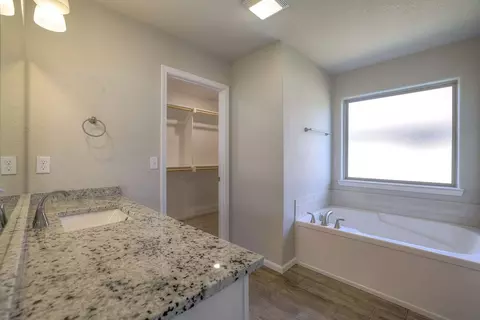 Bath - 25490 84th St, Lenexa, KS 66227 photo 3 of 4