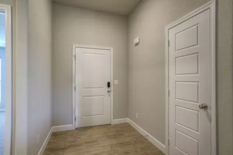 Entry Way - 25490 84th St, Lenexa, KS 66227 photo 2 of 3