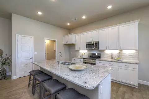 Kitchen - 25490 84th St, Lenexa, KS 66227 photo 7 of 7