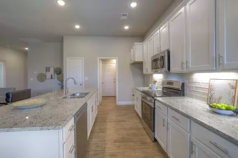 Kitchen - 25490 84th St, Lenexa, KS 66227 photo 1 of 7