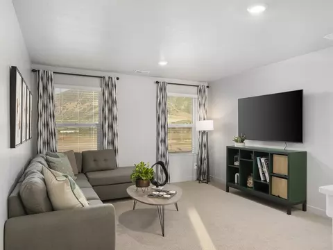 Living - 875 N 260 E, Santaquin, UT 84655 photo 2 of 2