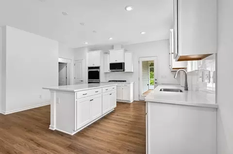 Kitchen - 8536 Norman Forest Rd, Lancaster, SC 29720 photo 3 of 10