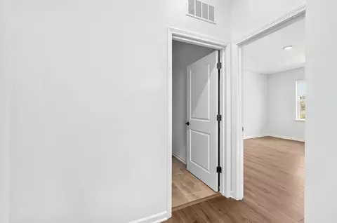 Entry Way - 8536 Norman Forest Rd, Lancaster, SC 29720 photo 3 of 6