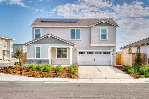 Exterior - 632 Darlington Way, Patterson, CA 95363 photo 2 of 12