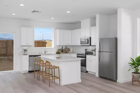 Kitchen - 632 Darlington Way, Patterson, CA 95363 photo 1 of 2