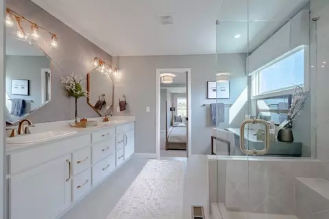 Bath - 565 Haven Way, Winder, GA 30680 photo 2 of 3