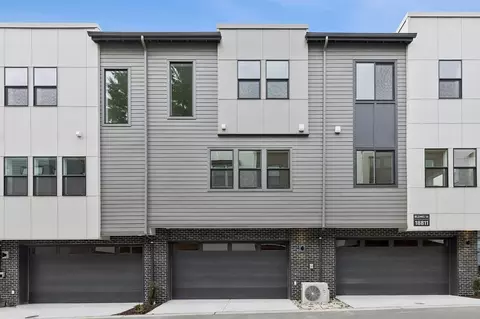 Exterior - 18923 99th Pl NE, Bothell, WA 98011 photo 4 of 14
