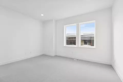 Bedroom - 18923 99th Pl NE, Bothell, WA 98011 photo 6 of 9