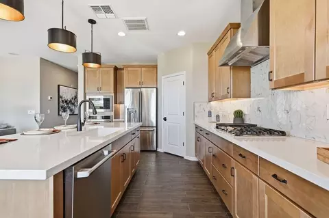 Kitchen - 10851 E Tahoe Ave, Mesa, AZ 85212 photo 10 of 15