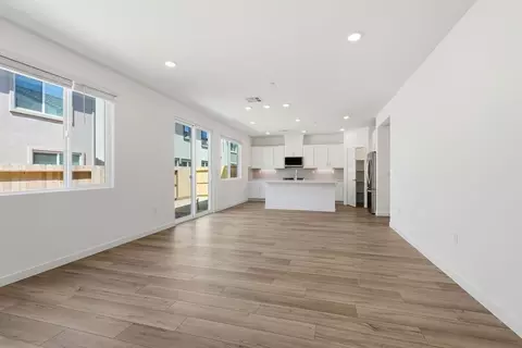 Living - 1256 Leonhardt Loop, Lincoln, CA 95648 photo 1 of 3