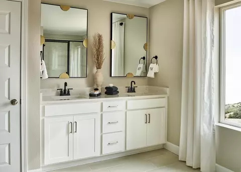 Bath - 6419 Juniper Dr, Thornton, CO 80602 photo 1 of 1