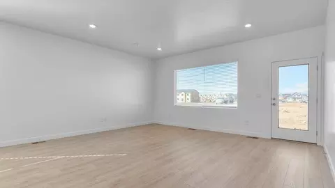 Living - 718 N 1600 E, Salem, UT 84653 photo 2 of 5