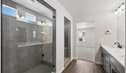 Bath - 2131 S Irvington St, Aurora, CO 80018 photo 2 of 4