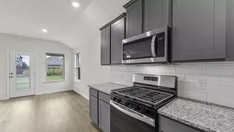 Kitchen - 408 Epiphany Ln, Lavon, TX 75166 photo 3 of 11