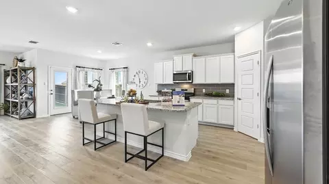Kitchen - 408 Epiphany Ln, Lavon, TX 75166 photo 9 of 11