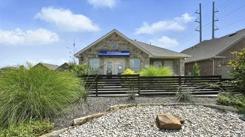 Exterior - 408 Epiphany Ln, Lavon, TX 75166 photo 6 of 7