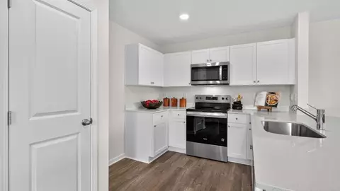 Kitchen - 568 Stream Walk Xing, Wendell, NC 27591 photo 4 of 4