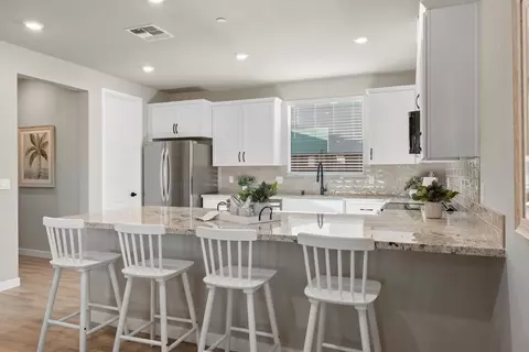 Kitchen - 1284 Winterhart St, Galt, CA 95632 photo 6 of 7